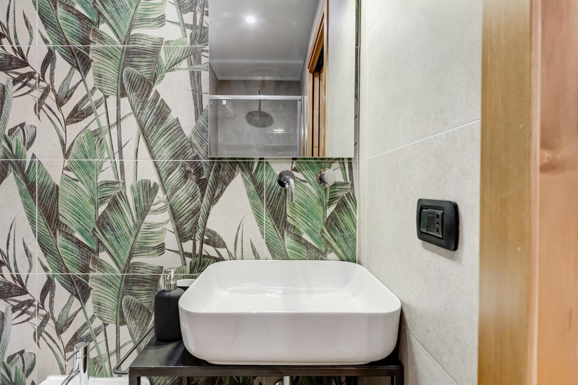 Apartment 3-bedroom Near Trastevere Station *