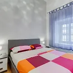3-Bedroom Home Near Trastevere Station