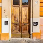 3-Bedroom Home Near Trastevere Station