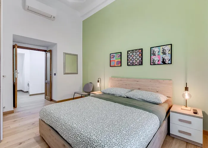 3-Bedroom Home Near Trastevere Station