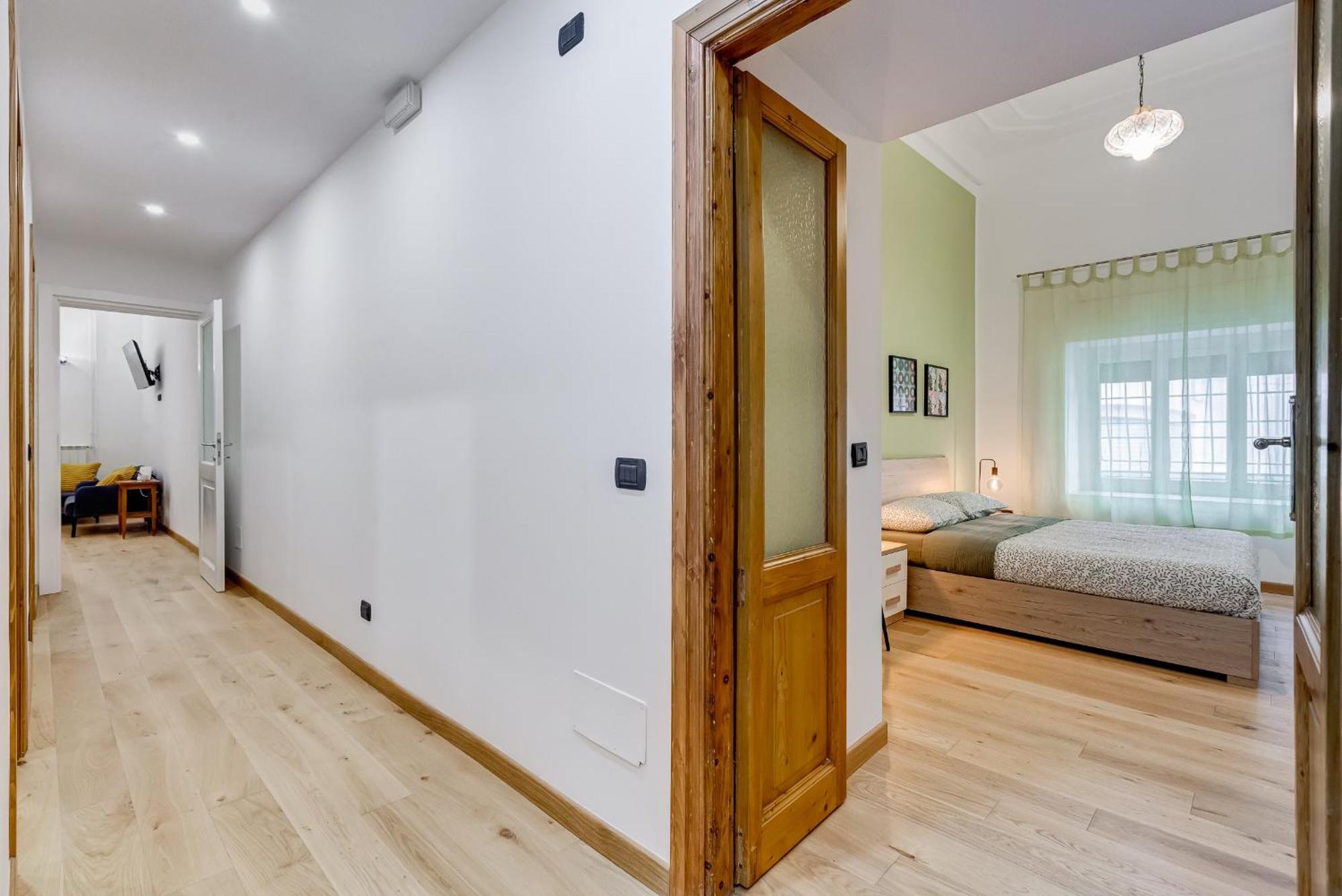 3-bedroom Near Trastevere Station Apartment