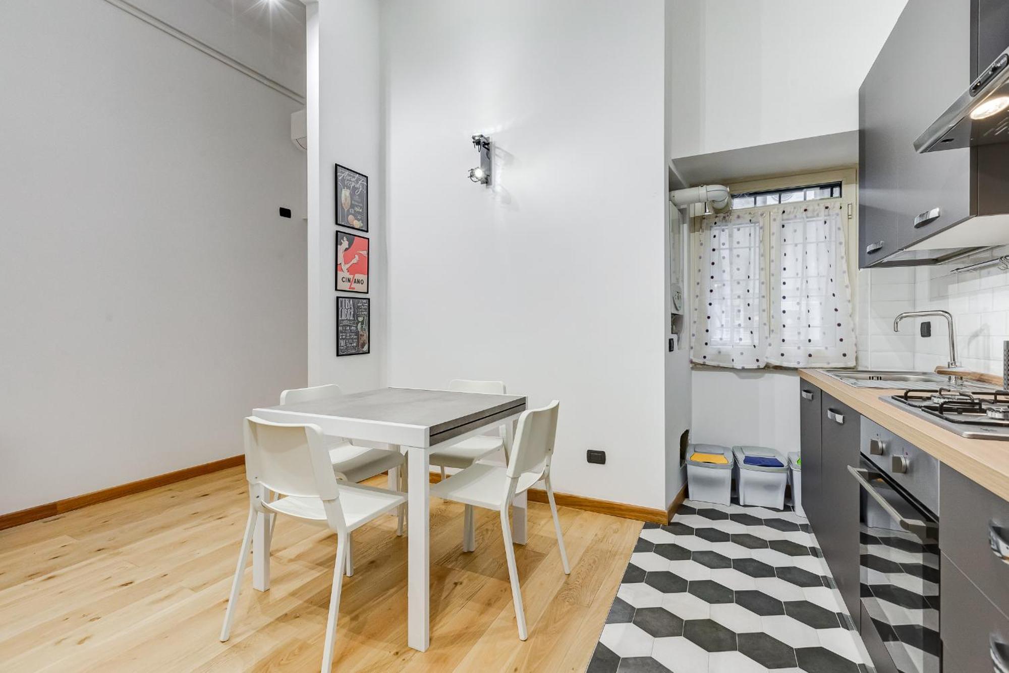 3-bedroom Near Trastevere Station Apartment *