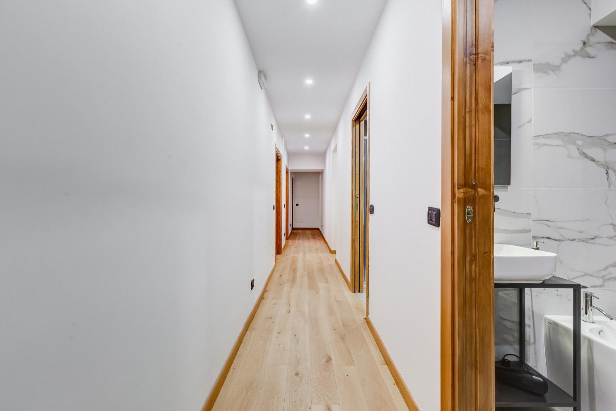 3-bedroom Near Trastevere Station Apartment