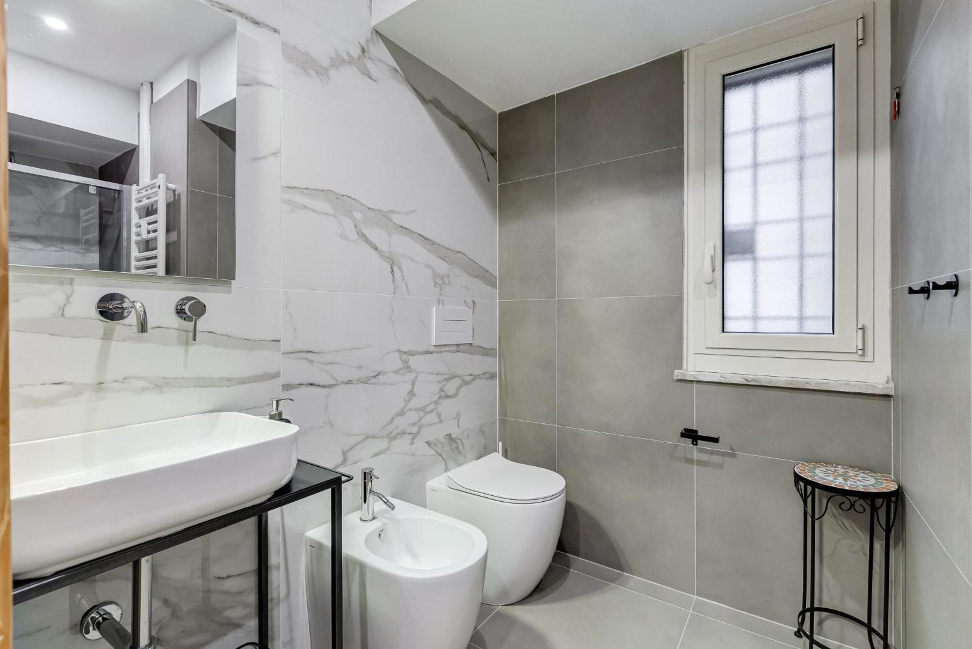 Apartment 3-bedroom Near Trastevere Station