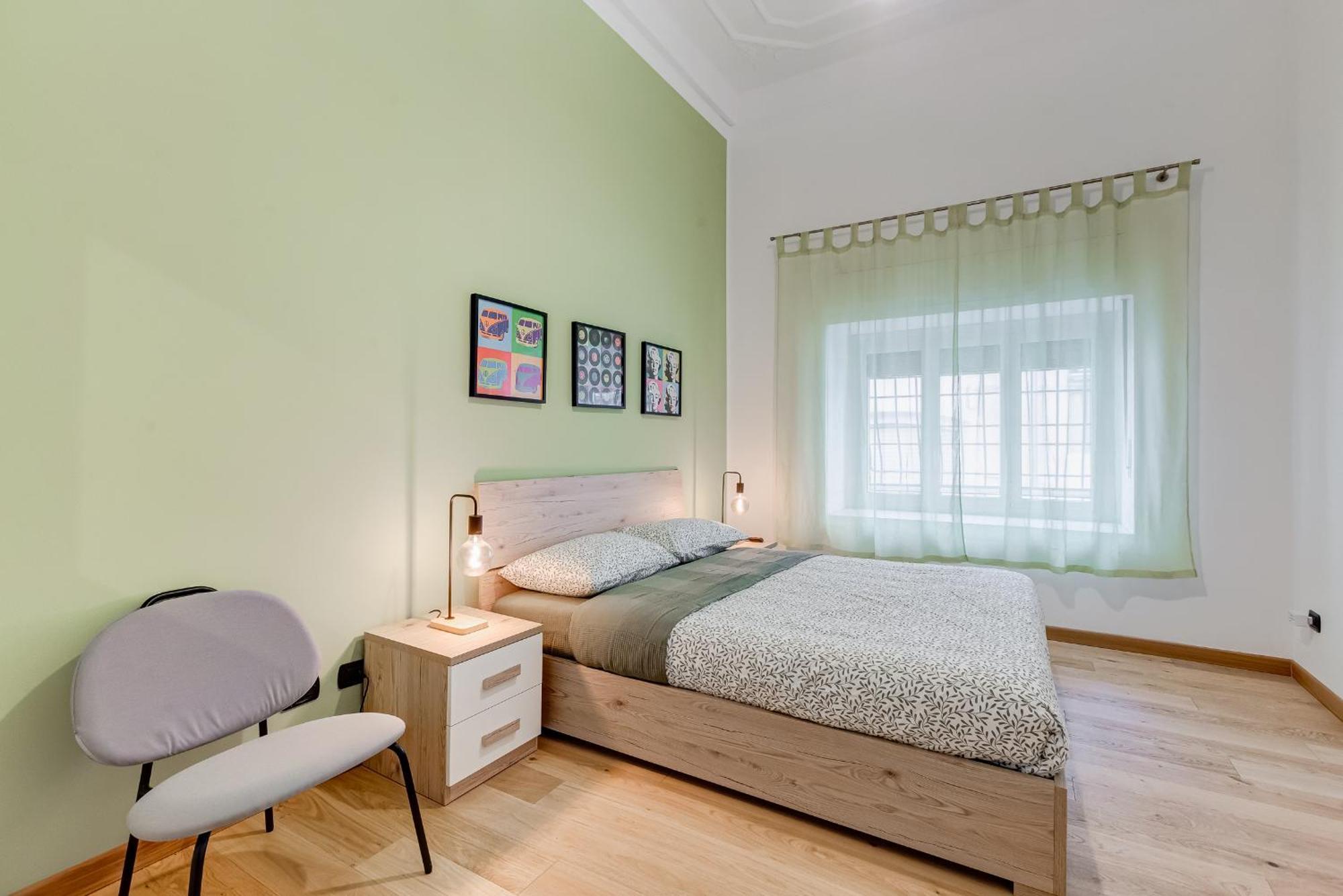 3-bedroom Near Trastevere Station Apartment Rom