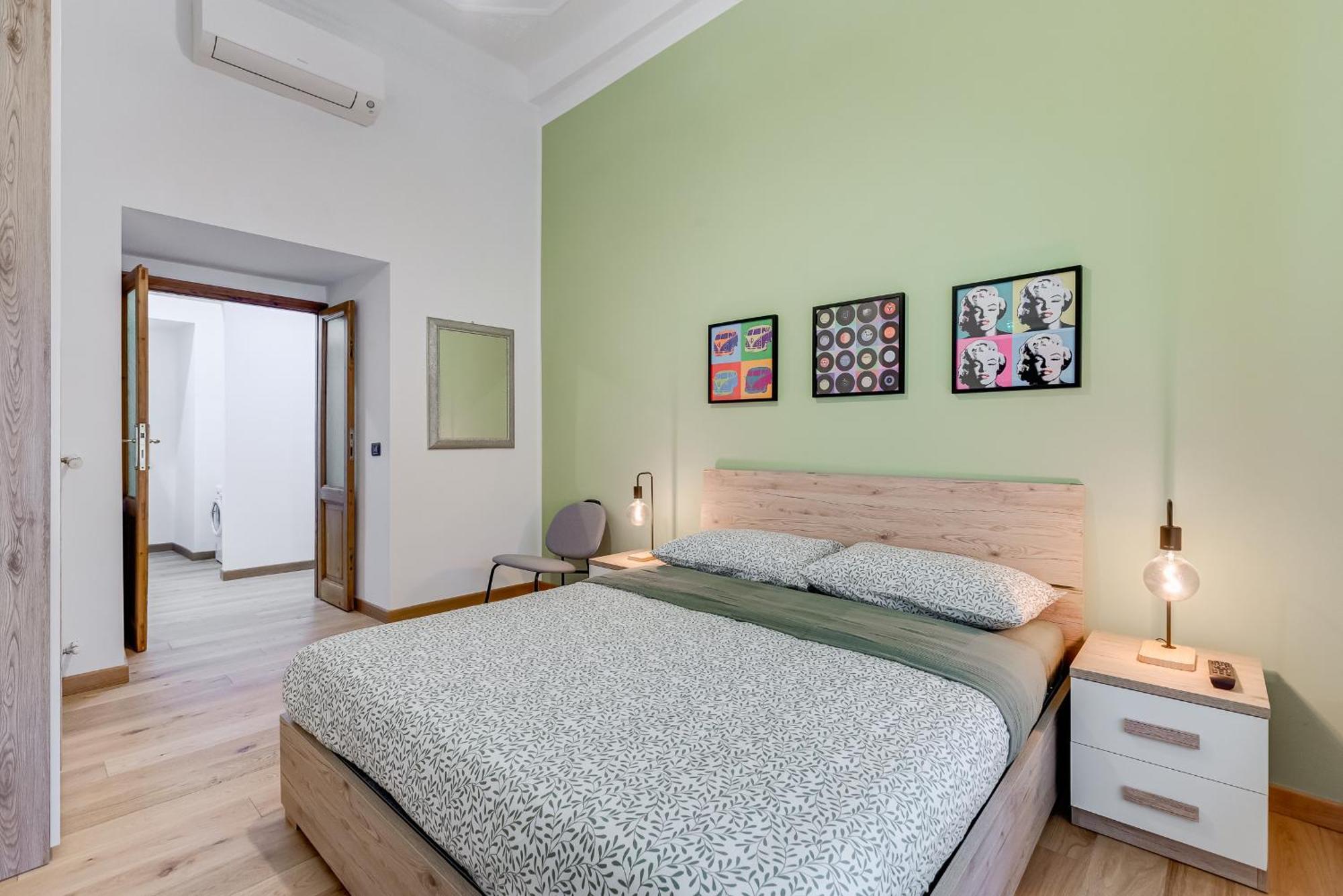 Apartment 3-bedroom Near Trastevere Station Rom